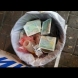 Беше ме гнус да бръкна и да ги взема.Дано са все още са в кошчето и този на когото са да си ги вземе-Вижте цялата история!