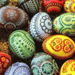 Боядисване на яйца и Великденски венчета