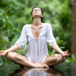 Как да медитираме в обедната почивка