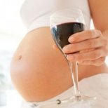 Как да избегнем киселините по време на бременност