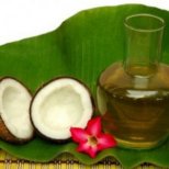 Как да поглезите тялото си с кокосово масло