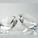 Как да използваме кристалите за късмет във Фън Шуй