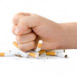 Как да откажем цигарите без да напълняваме