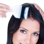 Как да стимулираме косата с натурални средства