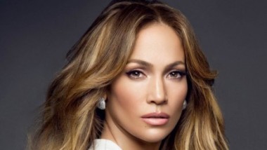 Дженифър Лопес танцува по бикини: