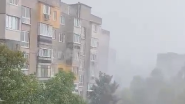 Страшна буря с градушка се изви над София