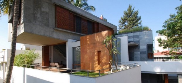 Една многопластова съвременна къща в Индия