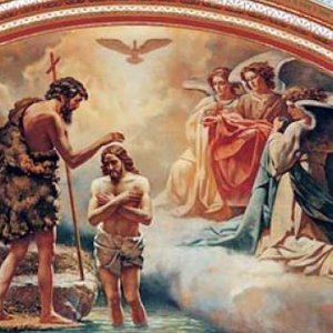 Свещеникът хвърля кръст във вода на Йордановден