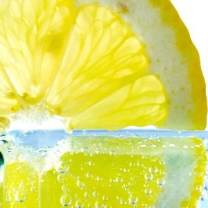 Използвайте лимон, за да полирате хромираните повърхности