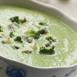 Крем супа от броколи и топено сирене