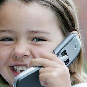 Има ли проблем при ползването на мобилни телефони от деца