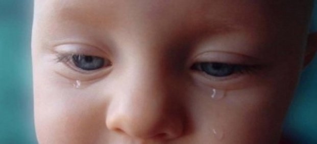 Защо плачат бебетата?