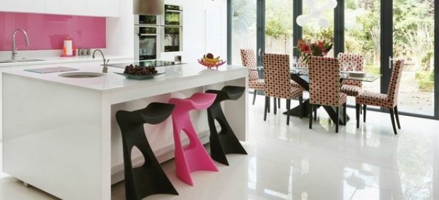 Супер сладка кухня с интересен дизайн в розово