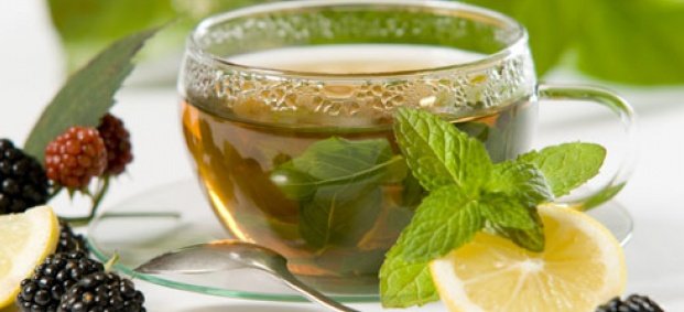 Кои са най-добрите лечебни и полезни чайове?