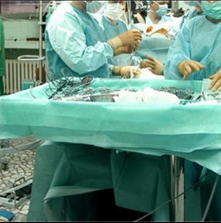 Лекари от "Пирогов" спасиха сиамски близнак с уникална операция