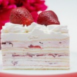 Лесен, евтин и бърз десерт - домашна крем тортичка с ягоди