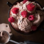2 рецепти за фантастично лесен сладолед, който може да хапвате до безкрай - от него не се дебелее (ВИДЕО)!