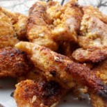 Вместо да ги поръчвате по заведенията, пригответе си ги лесно вкъщи: Хрупкави пилешки филенца