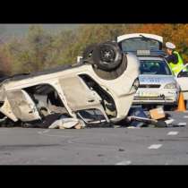 Страшна катастрофа-режат с флекс автомобил, за да извадят тежко ранен пътник 