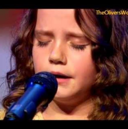 Изумително изпълнение на 9-годишно момиченце в “Холандия търси талант”-Видео