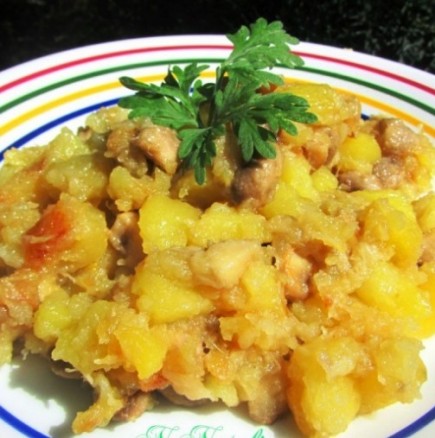 Селска пърженица с картофки и гъбки - чудна вкусотия в чиния за нула време