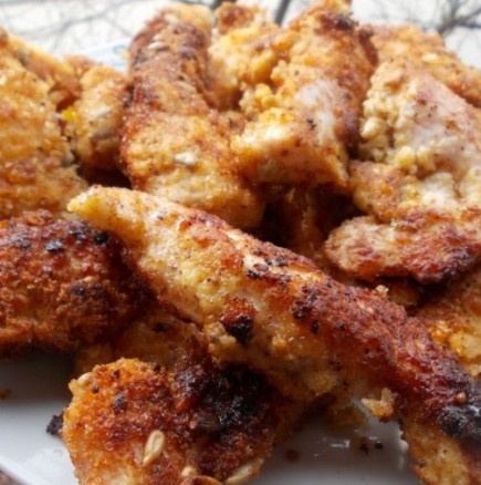 Вместо да ги поръчвате по заведенията, пригответе си ги лесно вкъщи: Хрупкави пилешки филенца