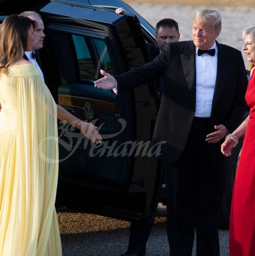 Всички говорят за неземната рокля на Мелания Тръмп-Уникална!