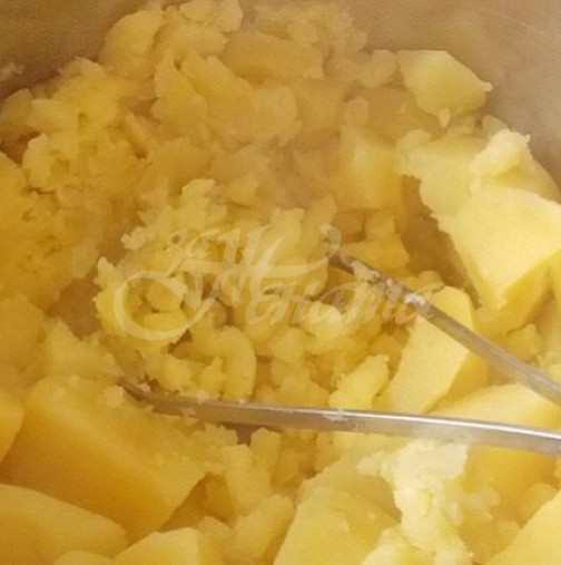Сега ще ви изненадаме с една рецепта с картофи, за която едва ли сте чували някога