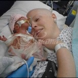 "Твоят избор уби дъщеря ти!" Думите са към болна от рак, която отлага лечението си, за да роди детето си