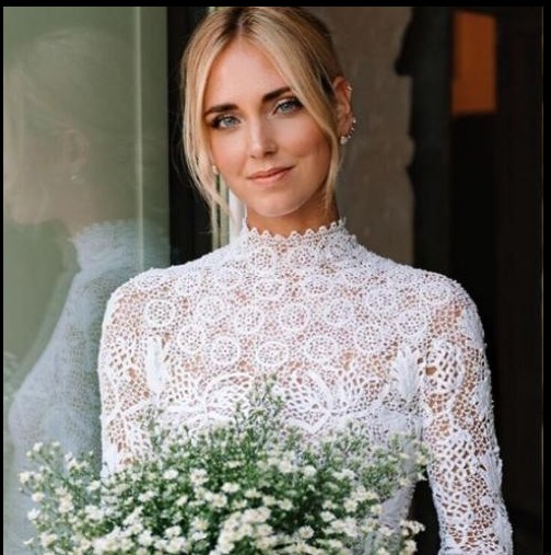 Най- известната модна блогърка в света,  предизвика интереса на милиони с 3-те рокли, които смени на сватбата си