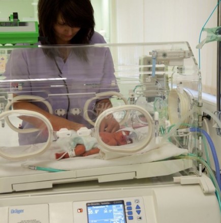 Две жени родиха тризнаци в софийска болница