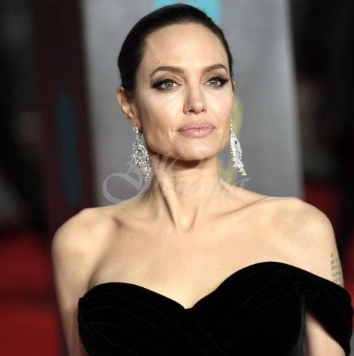 Дъщерята на Анджелина Джоли стана нейно копие (снимки)