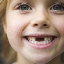 Млечните зъбки на детето ви са много ценни и могат да могат да спасят живота му, така че ги пазете!