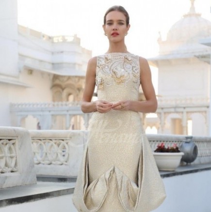 Уникалната рокля на Наталия Водянова - Всички погледи се насочиха към нея