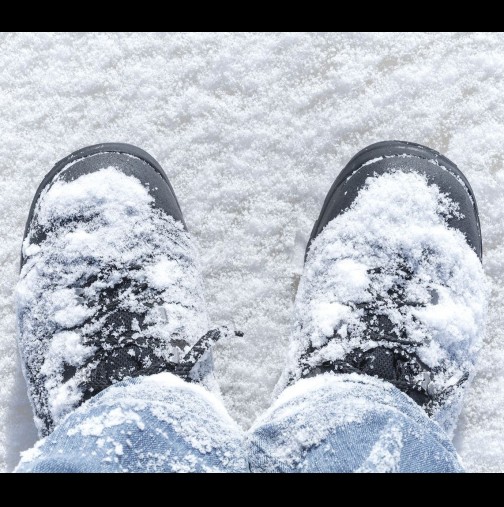Какво да направим, за да не ни мръзнат краката в снега: лесен номер, който спасява през зимата