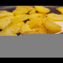 Как се приготвят най-вкусните пържени картофки със златиста коричка