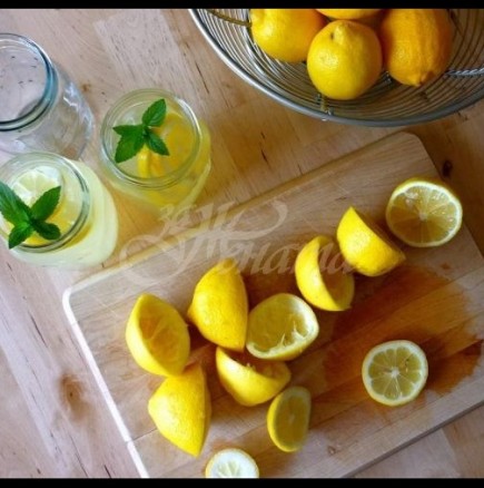 Правим голяма грешка при пиенето на лимон с вода