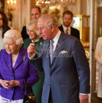 Голям гаф на кралица Елизабет II, всички почитатели на кралското семейство се втрещиха