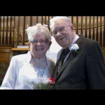 Двойка се жени 75 години след първата целувка!