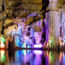 Насладете се на една от най-удивителните пещери на света!
