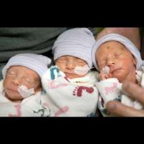Жена роди живи и здрави еднояйчни тризнаци ! Видео 
