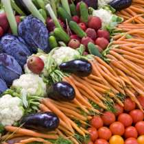 Сезонните зеленчуци - сурови срещу готвени 1:1