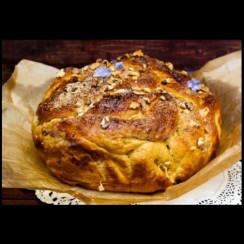 Селски козунак като при баба - мекичък като пух, с хрупкава коричка: