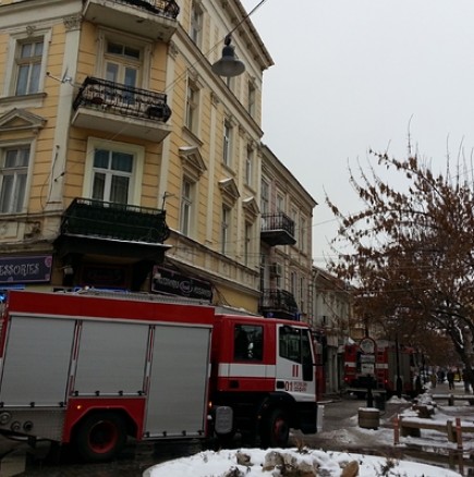 Пожар избухна в сграда с бежанци