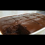 Шоколад отдолу, шоколад отгоре и вътре пак шоколад- гръцкият сладкиш, който те кара да забравиш всичко