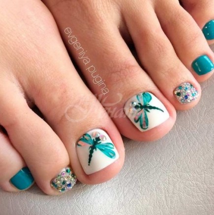 Цветни идеи за летен педикюр - красива до пръстчетата на краката (Снимки):