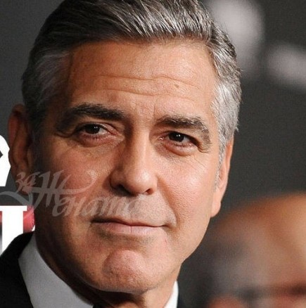 Жената на Джордж Клуни шашна всички с тоалета си на червения килим (снимки)