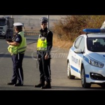 Нова жертва на пътя в катастрофа между ТИР и бус