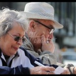 Половин милион българи ще взимат пенсии като белите хора