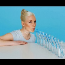 2 литра на ден са пълен мит - ето всички истини и заблуди за това, колко вода да пием дневно: